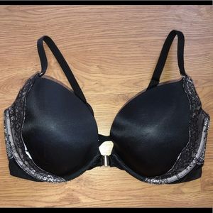Victoria’s Secret front clasp Push up Bra